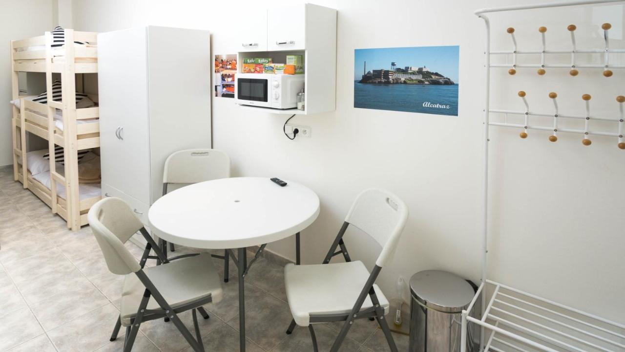 Prison Apartment - Get Locked Up In Centre Of Praha Exteriér fotografie